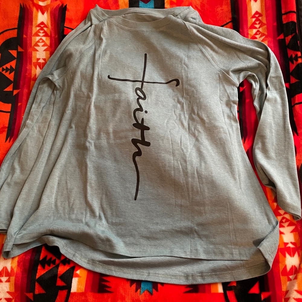 PURAVIDALIKE LONG-SLEEVE T-SHIRT.